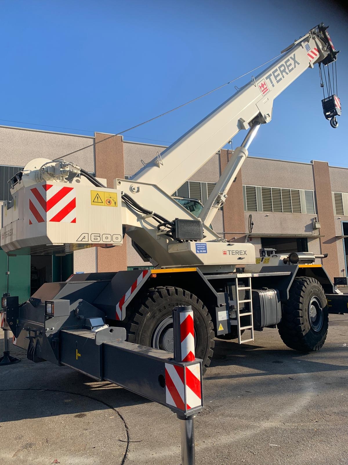 AVTODVIGALO Terex A 600 – 60 TON